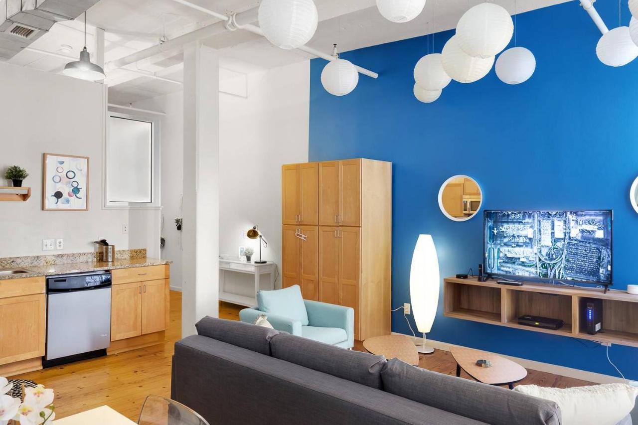 Апартаменты Trifecta 2Br Free Parking Modern Superhost Дарем Экстерьер фото